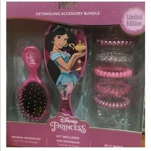Disney princess Jasmine Wet Brush set NIP